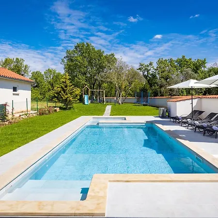 Nola * Mali Vareški