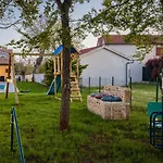 Nola Mali Vareški