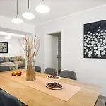 Vila Nola Mali Vareški