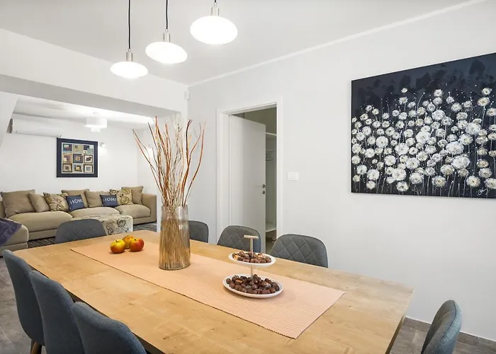 Βίλα Nola Mali Vareški